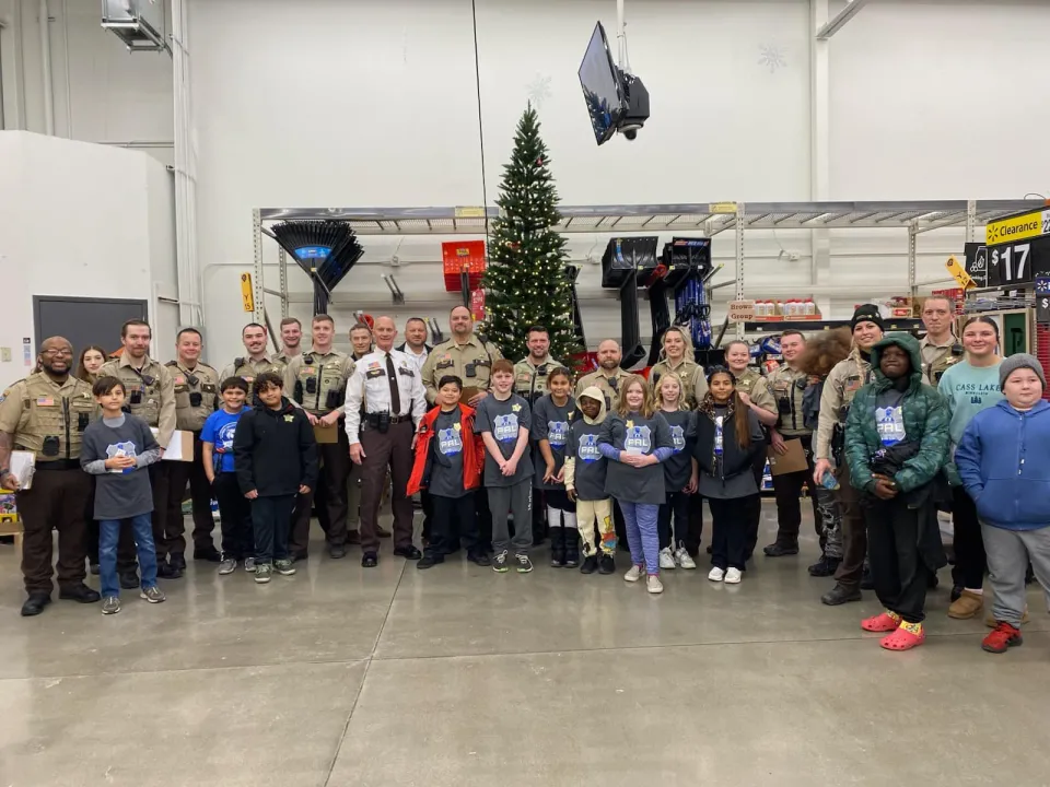 Sheriff's Office group photo at Shop with a Cop