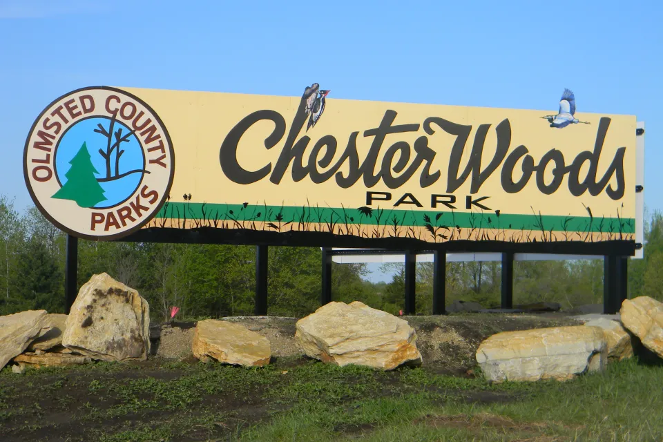 Chester Woods Park sign